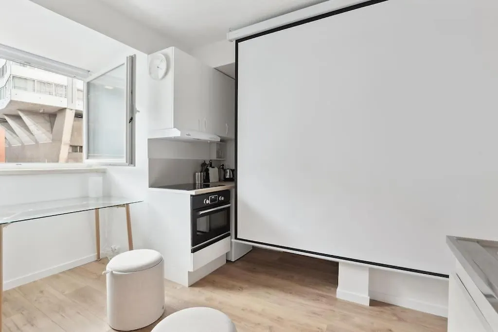 Appartement Id 412 - Cozy Near Eifel Tower Parijs